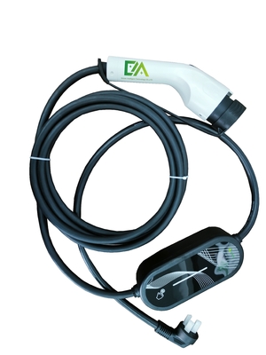 3.5KW محطة شحن AC EV محطة شحن EV المحمولة المنزلية قابلة للتعديل 16A GB / T محطة شحن سيارة محمولة EV