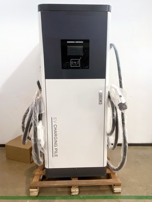 سعر جيد CE/UR/GBT/CCS2/CCS1/Chademo محطات شحن للسيارات الكهربائية المثبتة على الأرض EV 120kW  400kw الانترنت