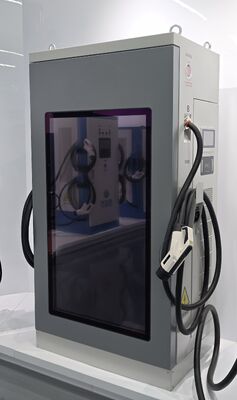 سعر جيد تبريد الهواء IP54 محطة شحن سريعة للسيارات الكهربائية التجارية CLF DC 120 Series 120kW DC شاحن 55 بوصة شاشة LCD إعلانية OCPP1.6J تكوين متعدد الموصولات متصل